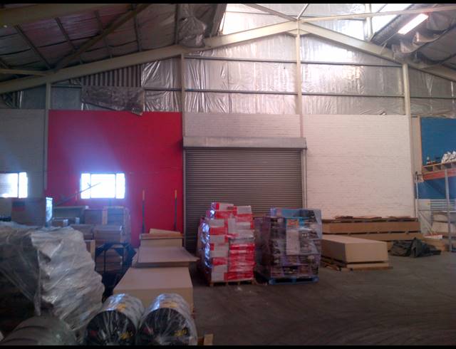 2,150M² FACTORY FOR SALE IN RETREAT